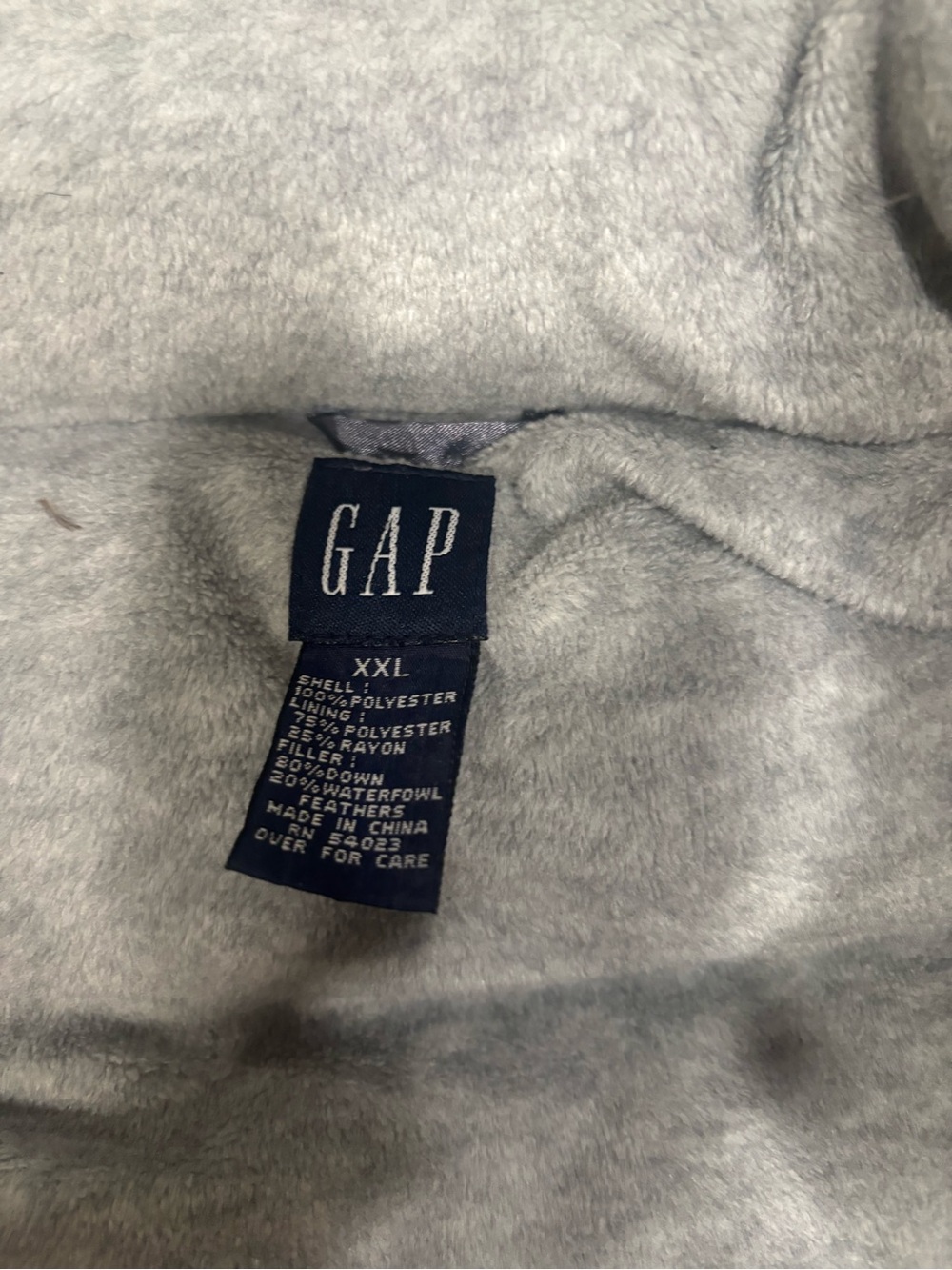 GAP Men's Light Gray Crewneck Fleece Sweater